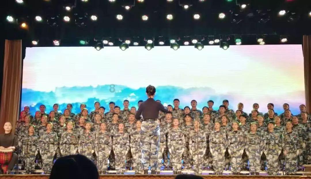 王牌部队：高粱得的贯通伤是啥，为何师长怕高粱因此生不下孩子？